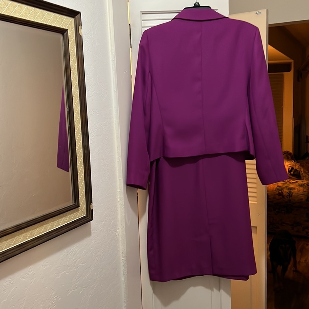 Worn Once Need To Be Dry Cleaned - image 4